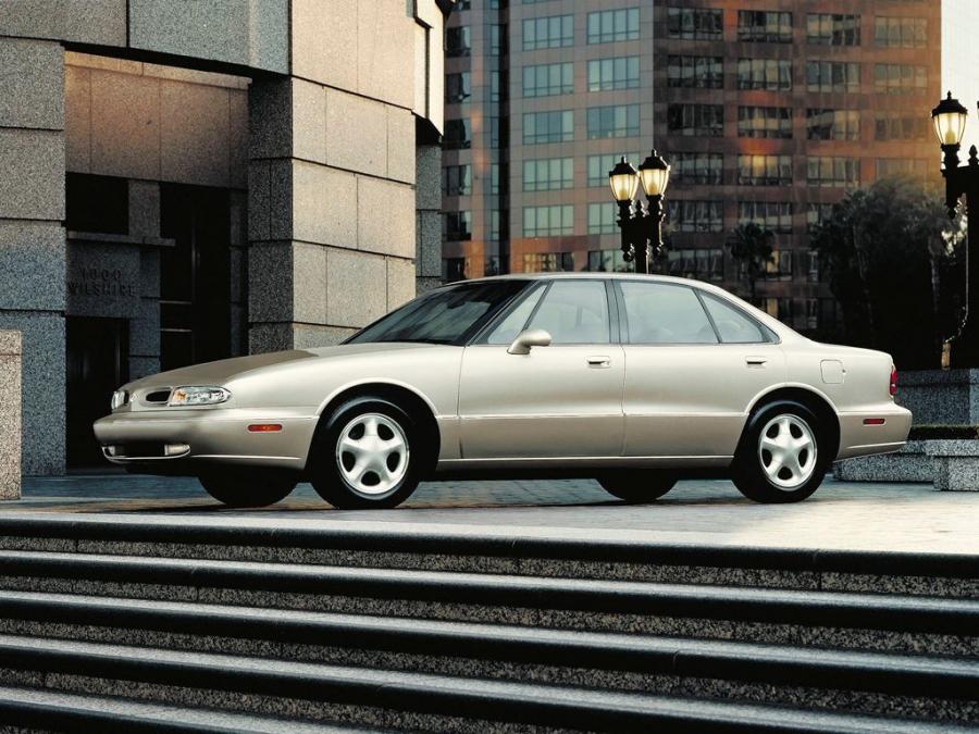  Oldsmobile LSS 1996 года  (фото 1 из 2)
